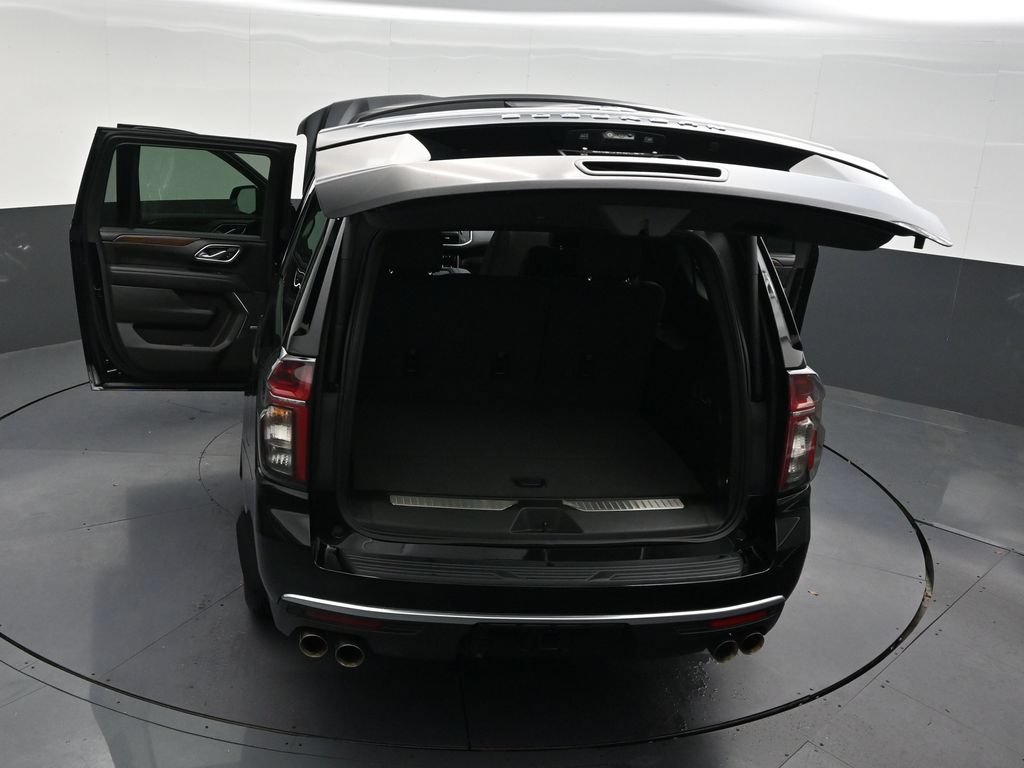 Used 2024 Chevrolet Suburban High Country AWD/4WD image 35