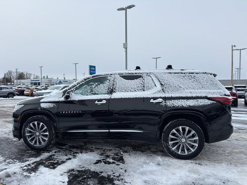 Used 2023 Chevrolet Traverse Premier w/ LPO, Floor Liner Package image 6