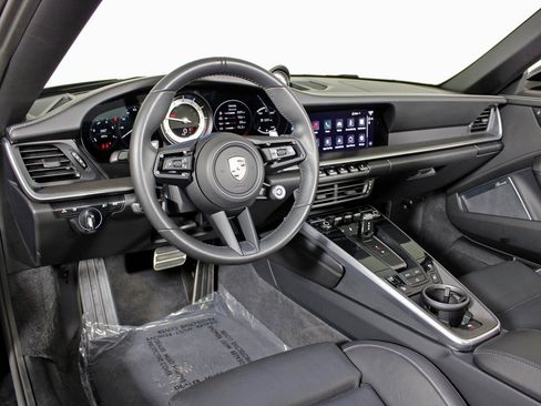 Used 2024 Porsche 911 Carrera S image 4