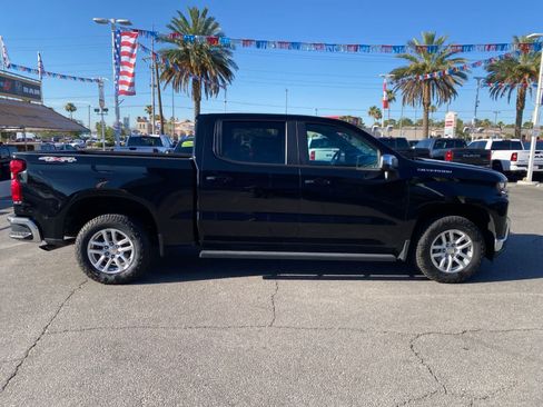 Used 2021 Chevrolet Silverado 1500 LT AWD/4WD image 4
