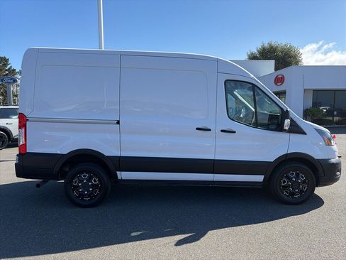 Used 2021 Ford Transit 250 Medium Roof AWD image 6