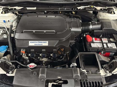 Used 2013 Honda Accord Touring image 32