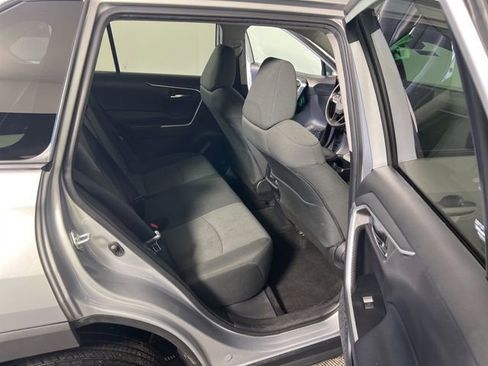 Used 2022 Toyota RAV4 XLE image 30