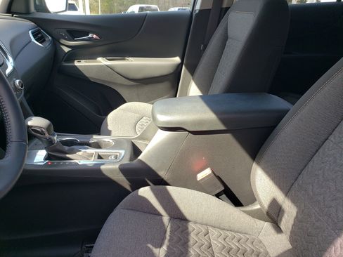 Used 2022 Chevrolet Equinox LT w/ Driver Convenience Package image 22