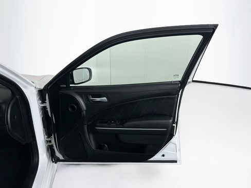 Used 2022 Dodge Charger R/T w/ Plus Group RWD image 32