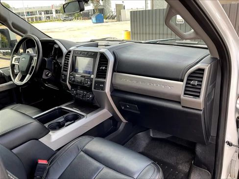 Used 2020 Ford F350 Lariat w/ Lariat Value Package AWD/4WD image 11