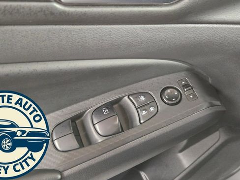 Used 2024 Nissan Altima 2.5 SV image 18