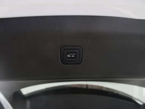 Used 2022 Buick Enclave Essence w/ Experience Buick Package image 23