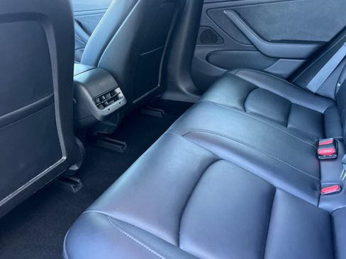 Used 2018 Tesla Model 3 Long Range RWD image 12