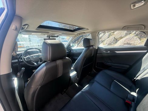 Used 2020 Honda Civic Touring image 23