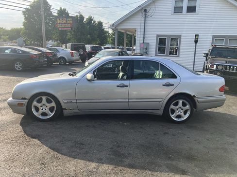 Used 1999 Mercedes-Benz E 430 Sedan image 10