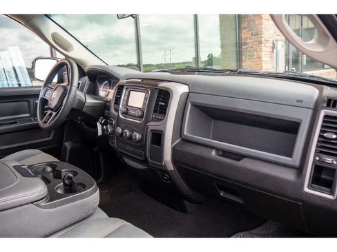 Used 2018 RAM 1500 Express w/ Express Value Package AWD/4WD image 13