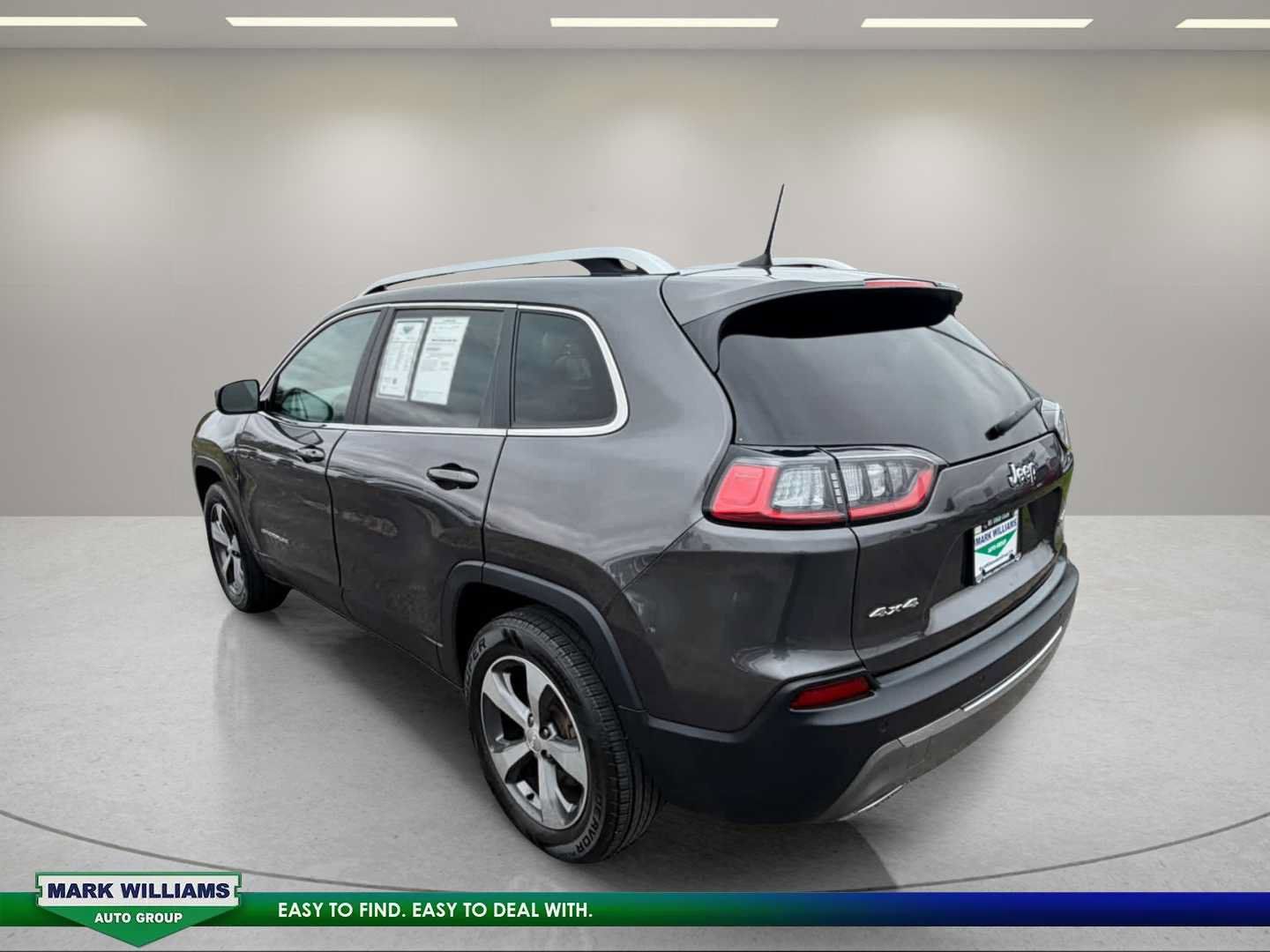 Used 2019 Jeep Cherokee Limited AWD/4WD image 4