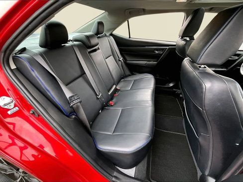 Used 2019 Toyota Corolla XSE image 23