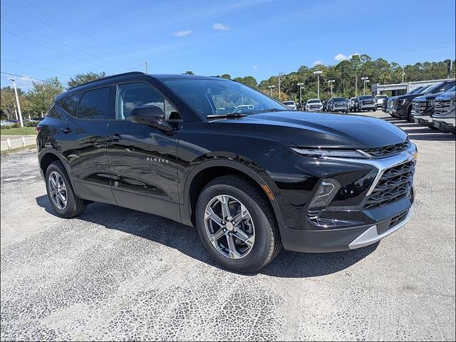 New 2026 Chevrolet Blazer LT w/ Convenience Package FWD image 3