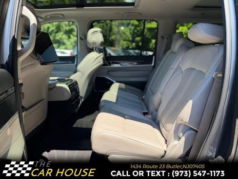 Used 2022 Jeep Wagoneer Series I w/ Convenience Group I AWD/4WD image 18