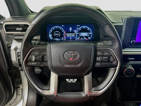 Used 2024 Toyota Tacoma TRD Sport AWD/4WD image 9