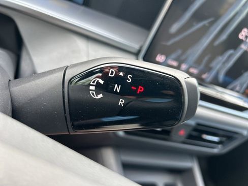 New 2026 Volkswagen Tiguan SE R-Line AWD/4WD image 30