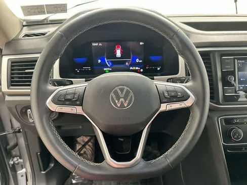 Used 2023 Volkswagen Atlas SE AWD/4WD image 7