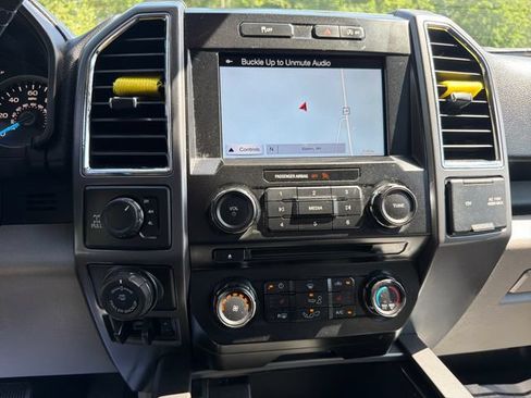 Used 2017 Ford F150 XLT w/ Equipment Group 302A Luxury AWD/4WD image 19