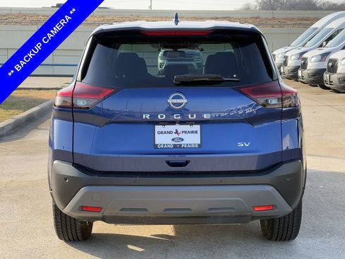 Used 2023 Nissan Rogue SV image 7