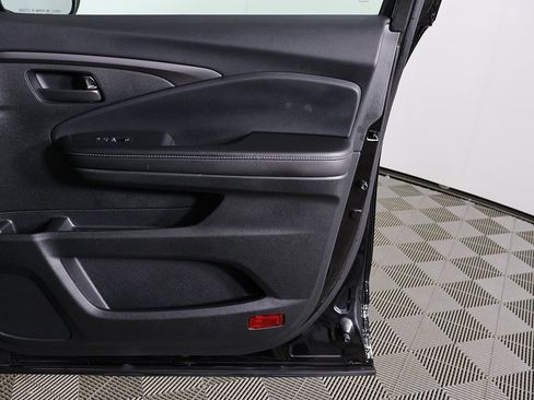 Used 2024 Honda Passport EX-L image 23