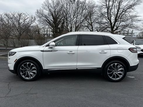 Certified 2022 Lincoln Nautilus Reserve image 8