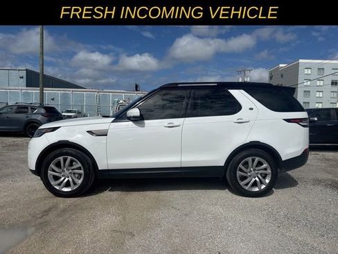 Used 2020 Land Rover Discovery SE image 4