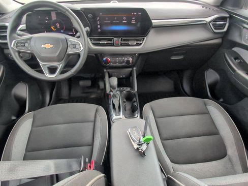 Certified 2024 Chevrolet TrailBlazer LT w/ LT Cold Weather Package FWD image 33