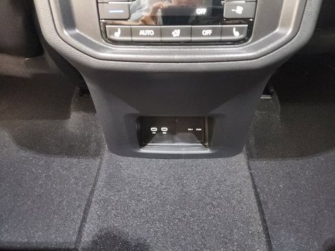 New 2026 Volkswagen Atlas SEL AWD/4WD image 35
