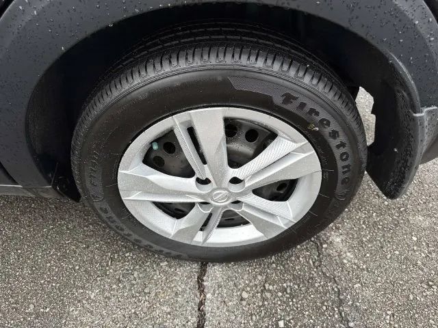 Certified 2025 Nissan Kicks Play S FWD image 12