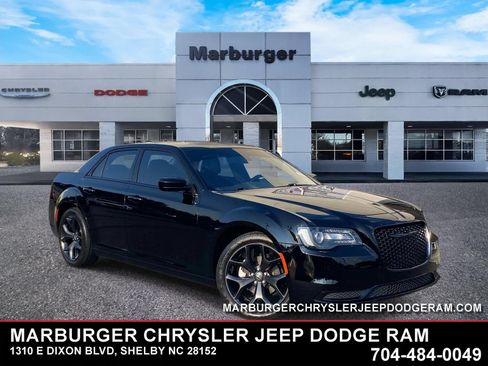 Used 2021 Chrysler 300 Touring w/ Sport Appearance Package RWD image 1