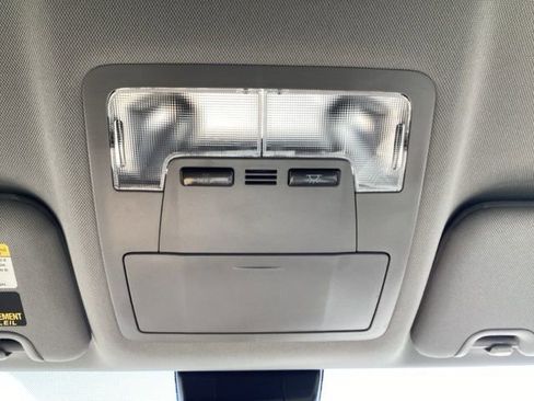 Used 2019 Toyota Highlander Plus image 32