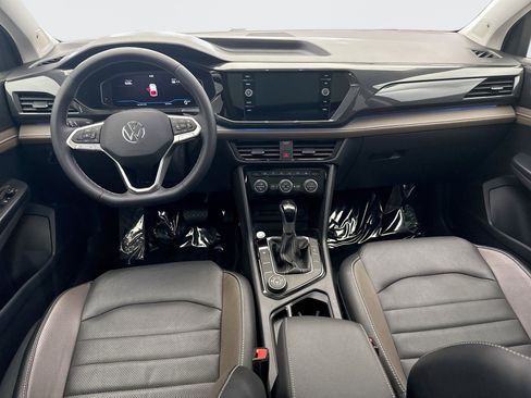 Used 2022 Volkswagen Taos SEL image 14