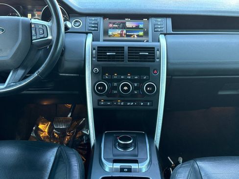 Used 2017 Land Rover Discovery Sport HSE image 14
