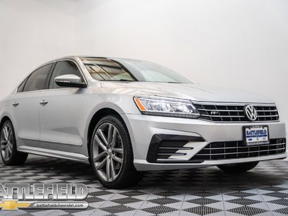 Used 2016 Volkswagen Passat 1.8T R-Line w/ R-Line Lighting Package