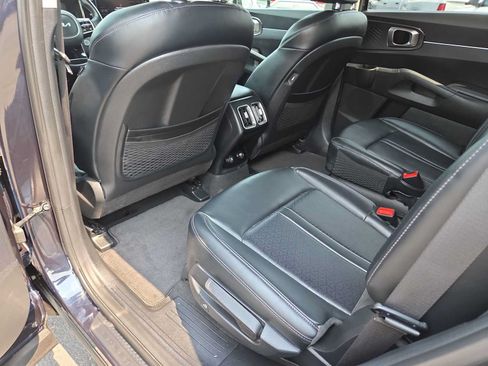 Used 2024 Kia Sorento EX w/ Panoramic Sunroof Package AWD/4WD image 20