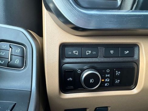 Used 2024 Ford F350 Lariat w/ Lariat Ultimate Package AWD/4WD image 26