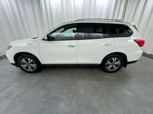 Used 2017 Nissan Pathfinder SV w/ Trailer Tow Package AWD/4WD image 3