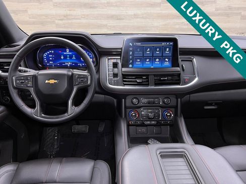 Used 2024 Chevrolet Suburban RST w/ Luxury Package image 2