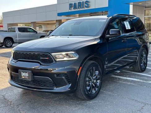 Used 2023 Dodge Durango GT image 3