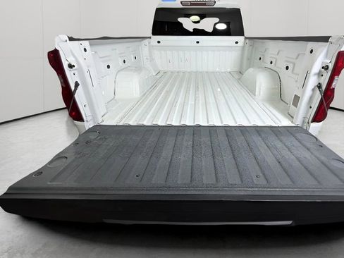 Used 2020 Chevrolet Silverado 1500 Custom w/ Custom Value Package RWD image 27