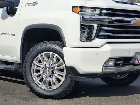 Used 2023 Chevrolet Silverado 2500 High Country w/ Z71 Off-Road Package image 3