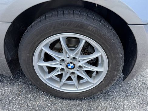 Used 2004 BMW Z4 2.5i RWD image 8
