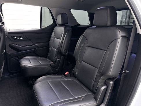 Used 2019 Chevrolet Traverse RS image 32