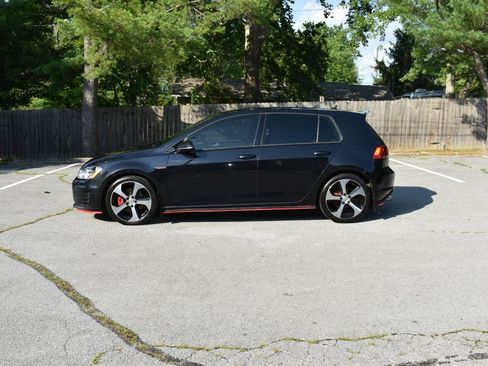 Used 2017 Volkswagen GTI Autobahn FWD image 3