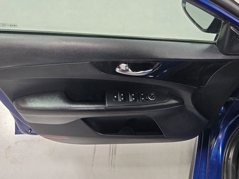 Used 2020 Kia Forte GT-Line image 11