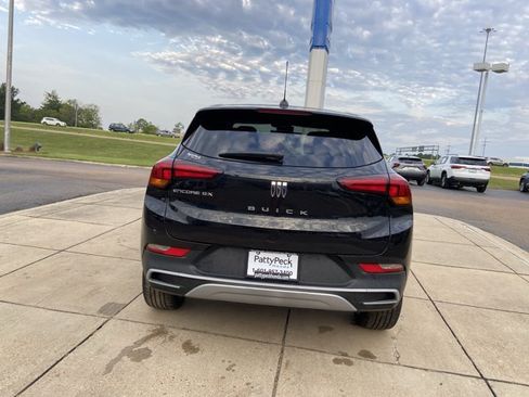 Used 2024 Buick Encore GX Preferred FWD image 11