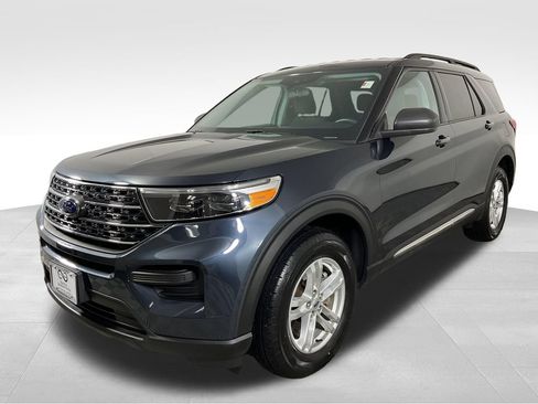 Used 2023 Ford Explorer XLT w/ Class IV Trailer Tow Package AWD/4WD image 4