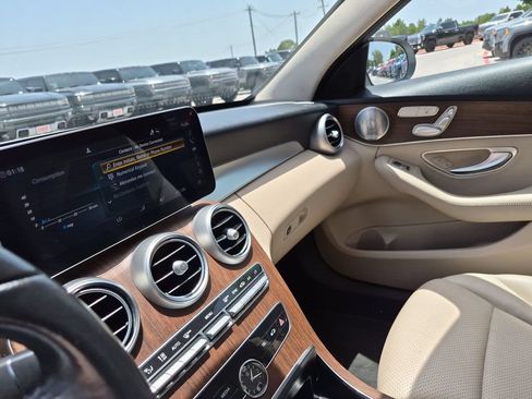 Used 2021 Mercedes-Benz C 300 Sedan image 25